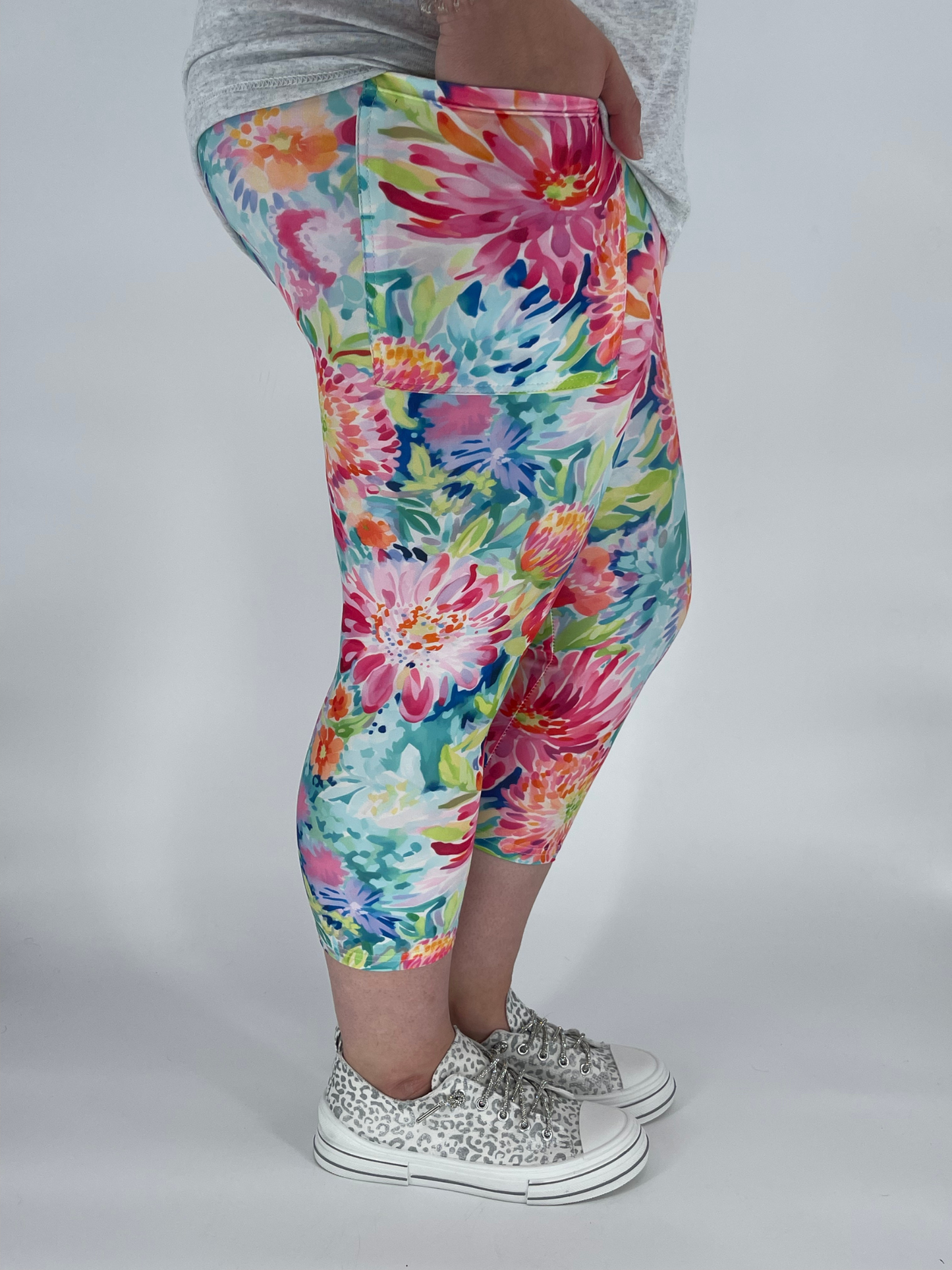 Watercolor Floral Capri w/ Pockets