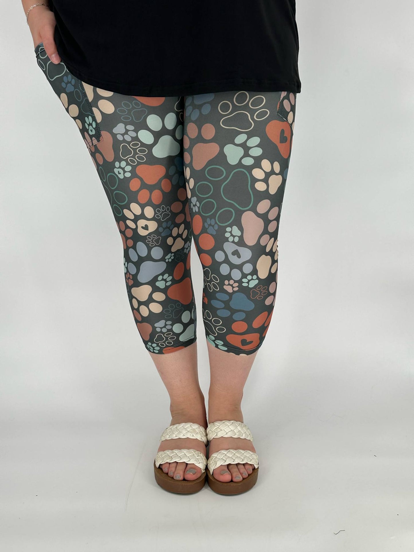 Neutral Paw Capri w/ Pockets