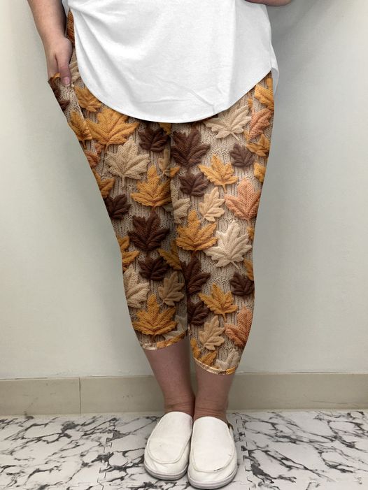 Knitted Leaves Capri/Leggings w/ Pockets