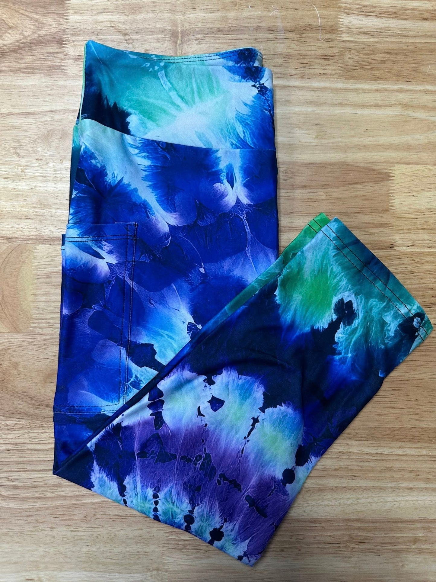 Purple Teal Tie Dye Capri w/ Pockets