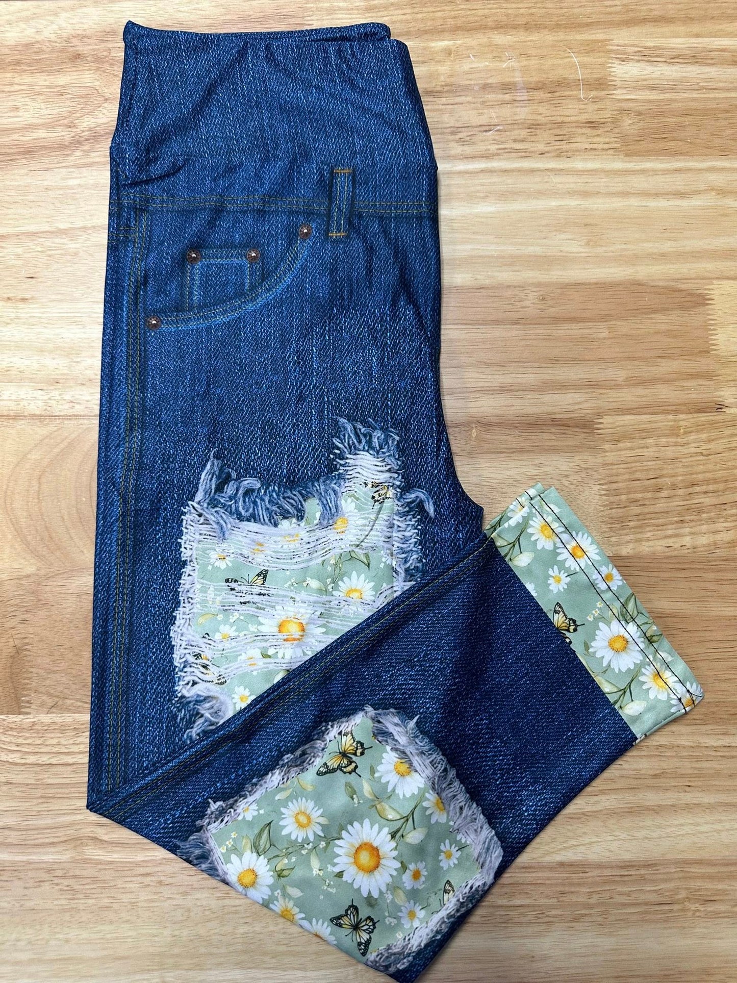 Daisy Butterfly Denim Capri w/ Back Pockets