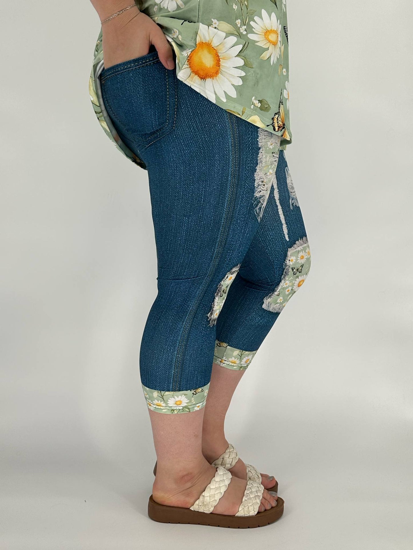 Daisy Butterfly Denim Capri w/ Back Pockets